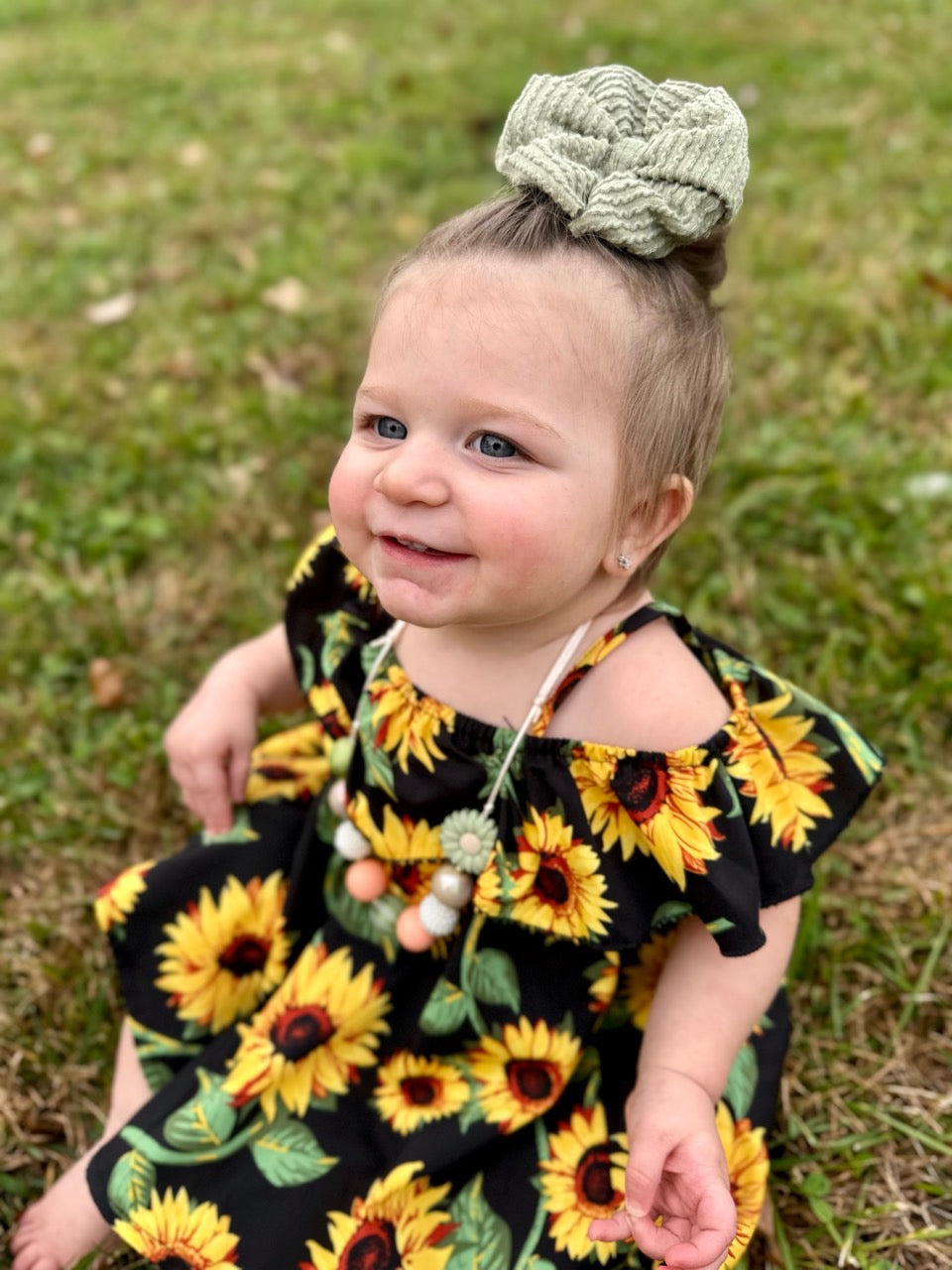 Urban Rib Knit Bow | Artichoke