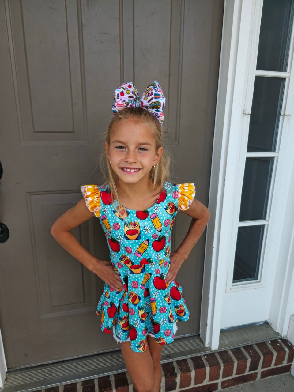 School Bow | Frizzle