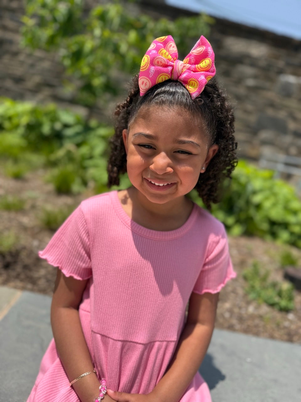 Neon Bow | Good Energy