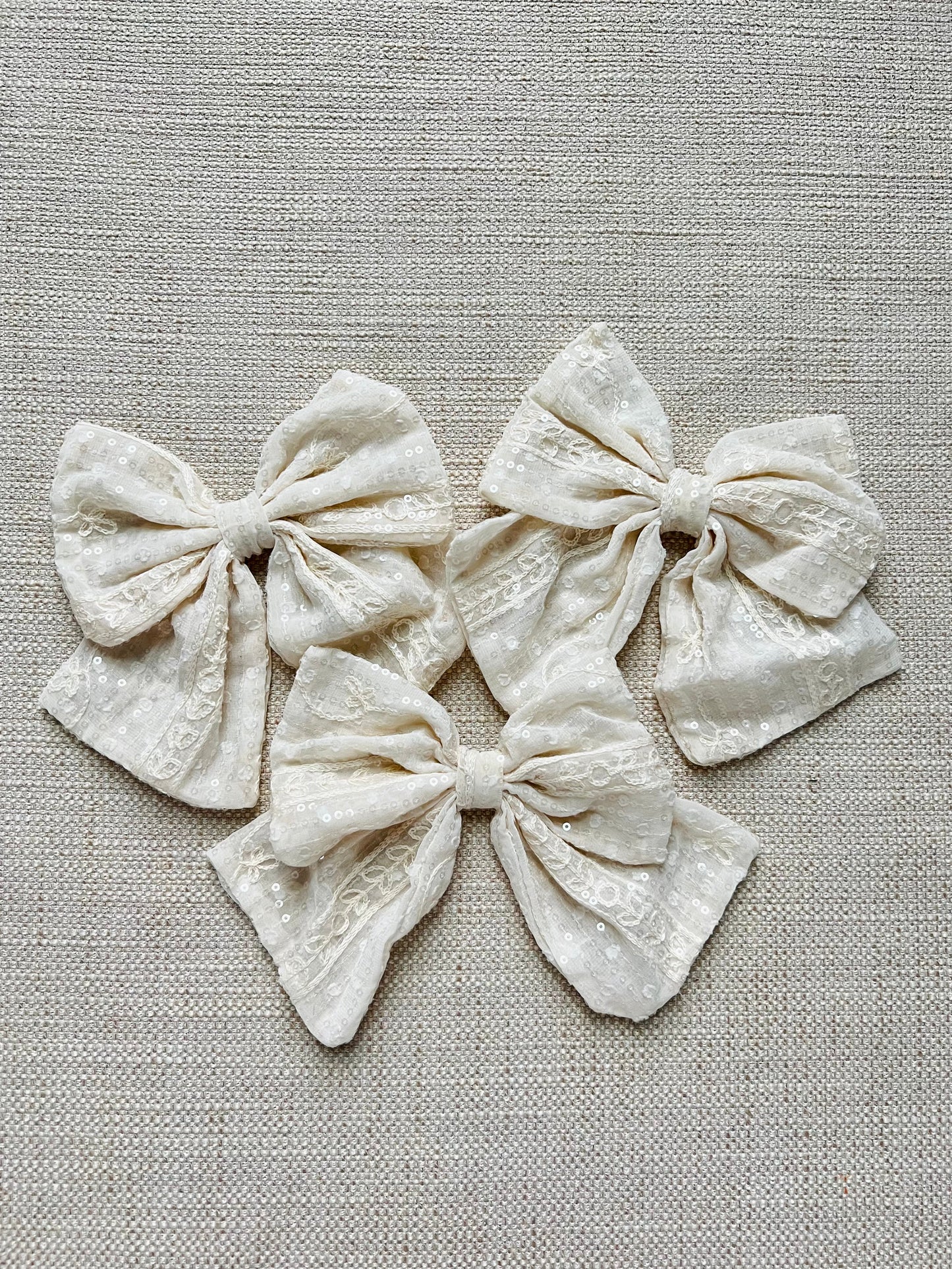 Vintage Bow | Ivory