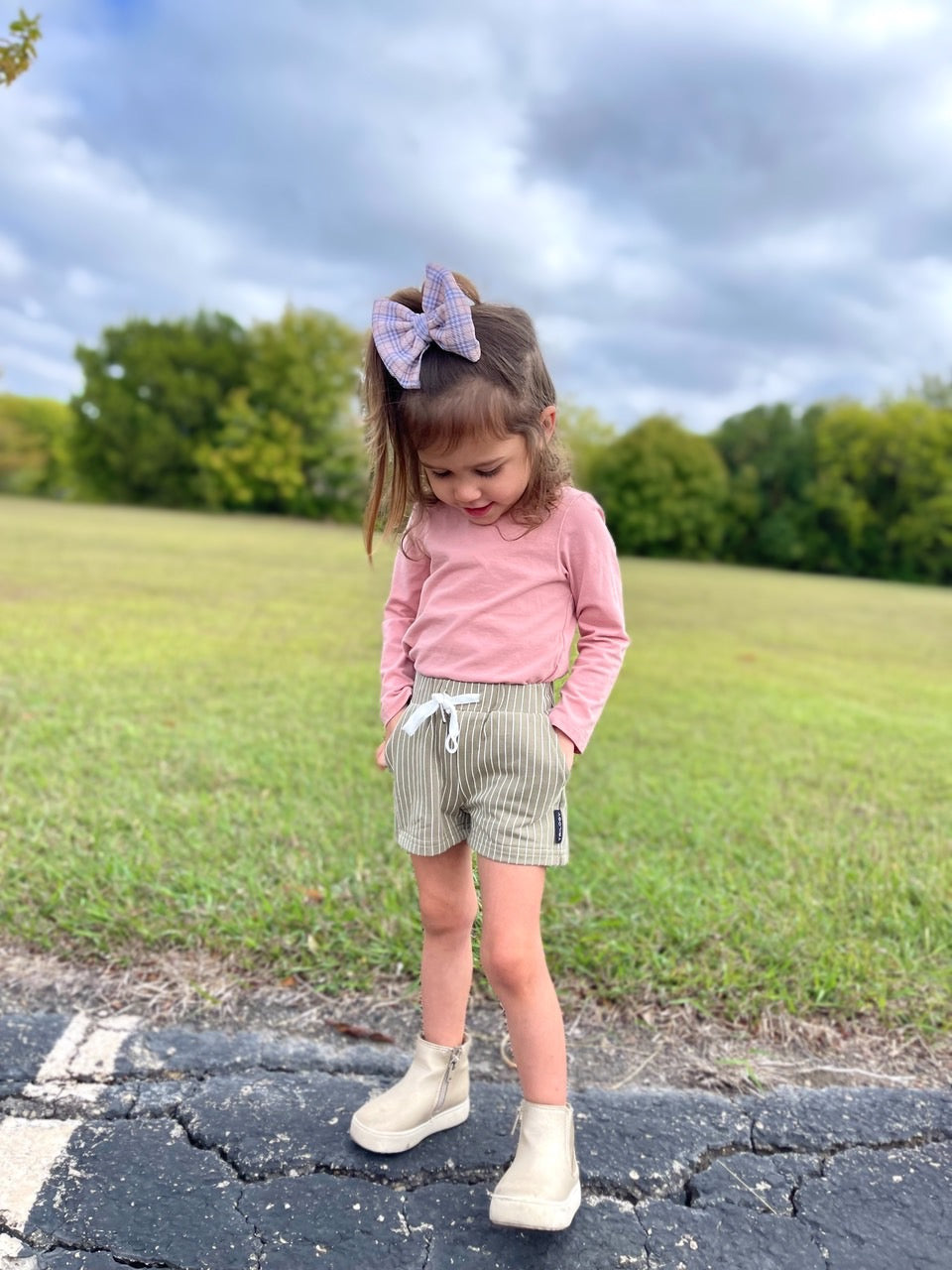 Plaid Bow | Plaid Girls Club