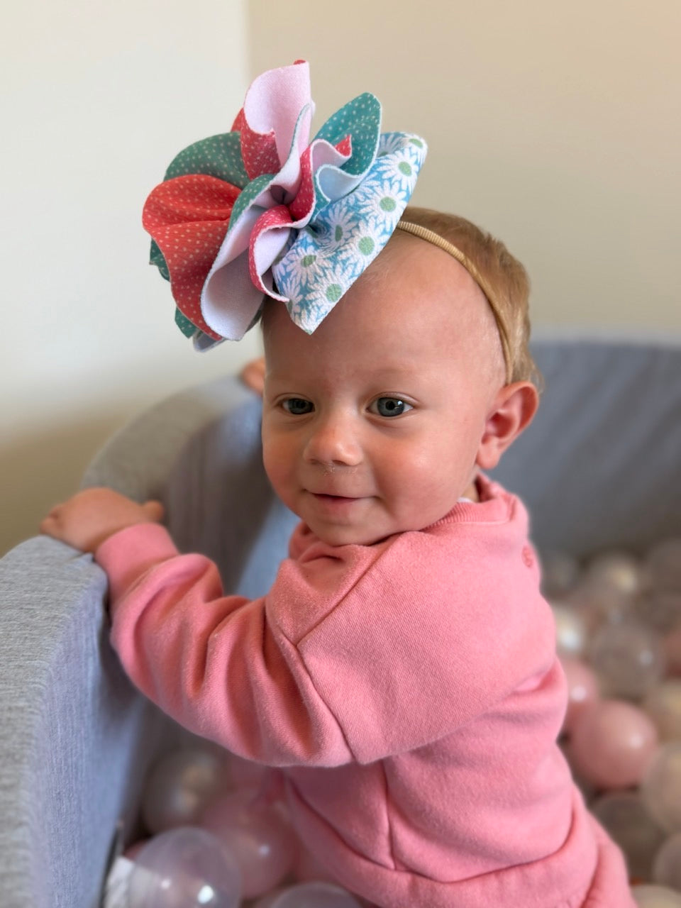 Ruffle Bow | Crazy Daisy Frosted Mash Up