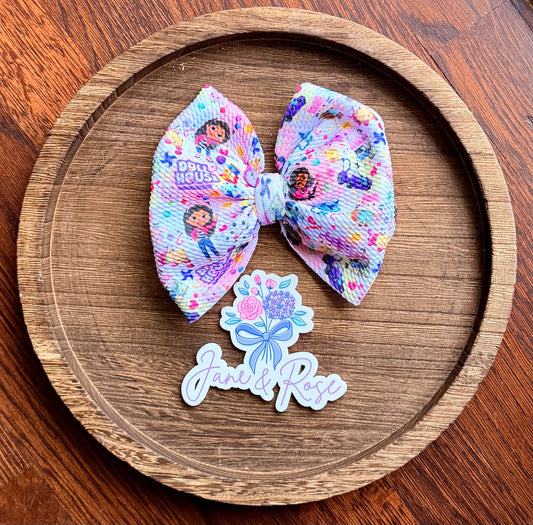 Character Bow | Dollhouse