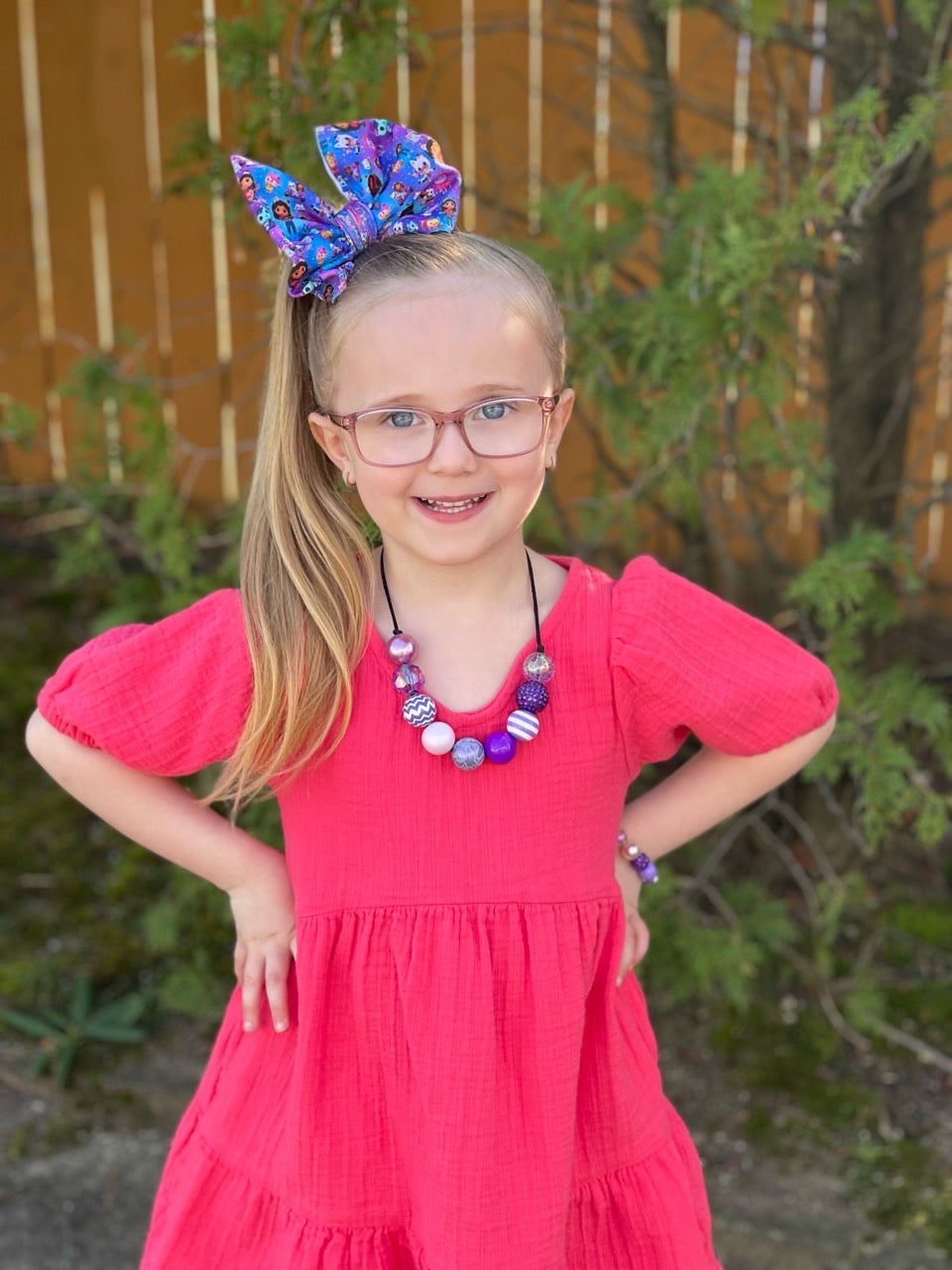 Character Bow | Hey Gabby